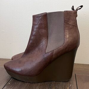 Jimmy Choo Britannia Chelsea Wedge Booties Boots size 39 Women’s US size 9